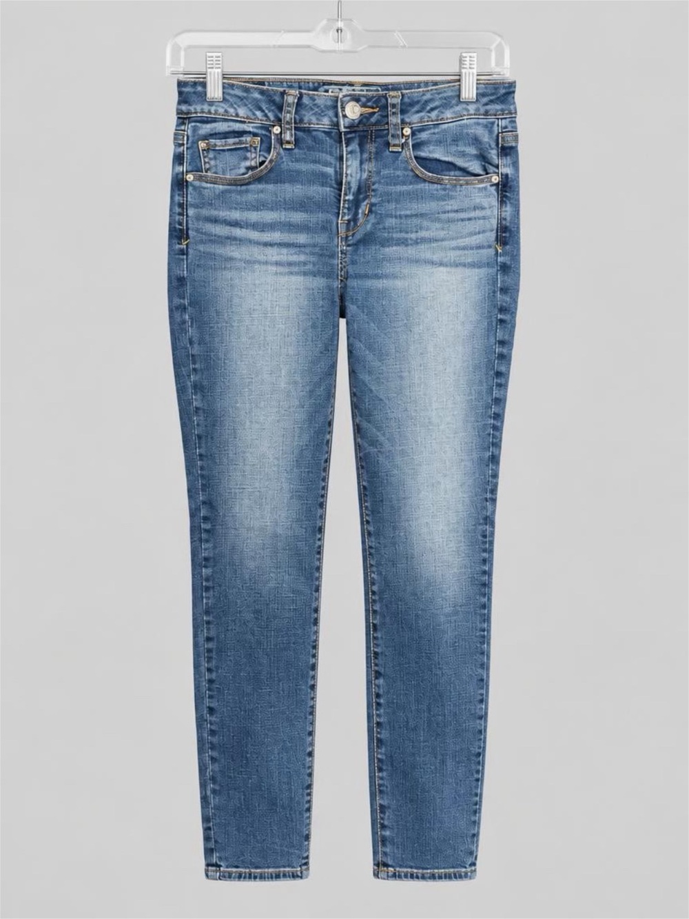 American Eagle Outfitters Medium Wash Skinny Jeans - 4 Short